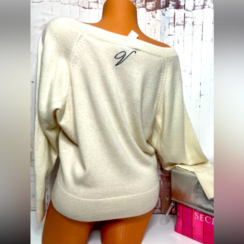 Victoria Secret 100% CASHMERE Sweater! 💜🌷